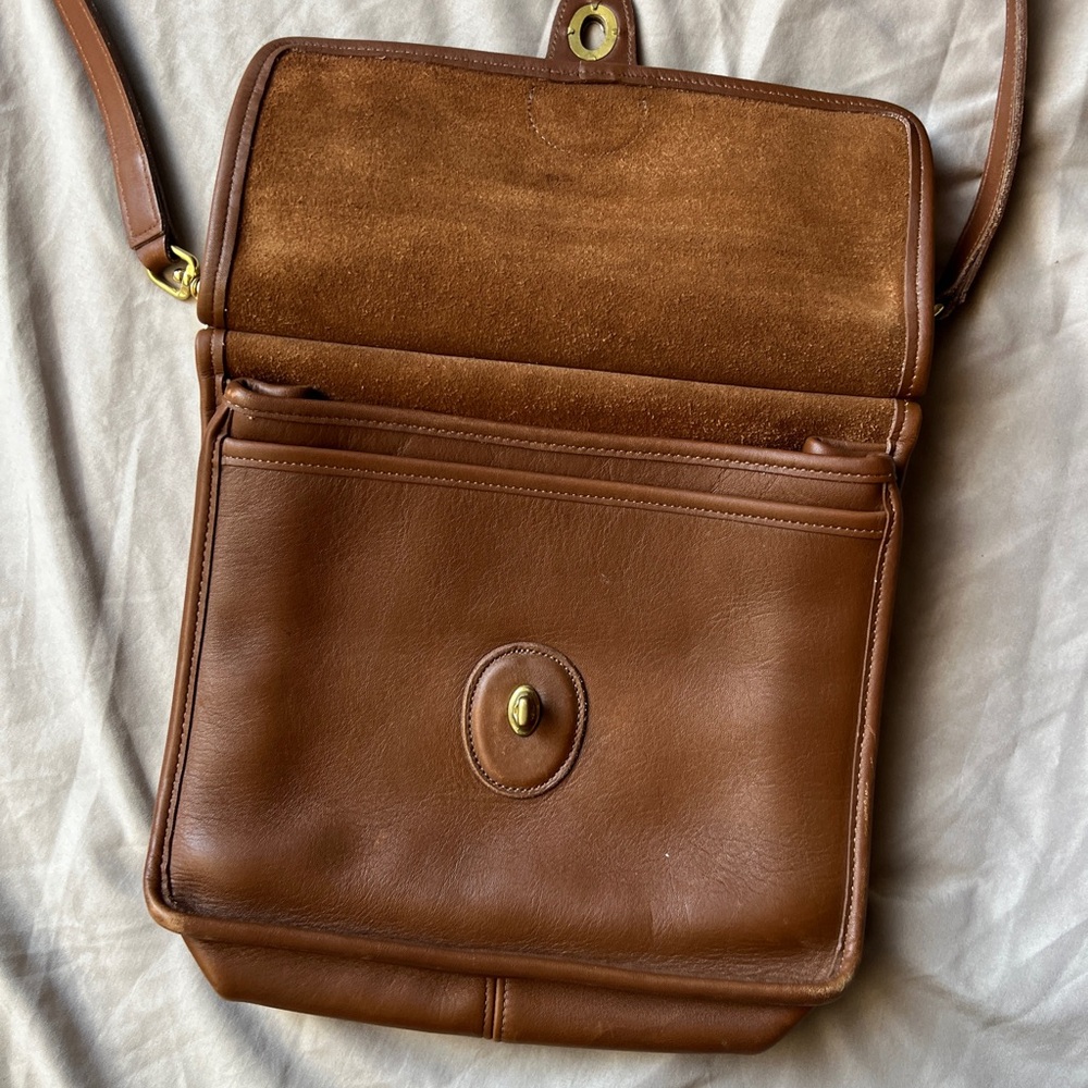 Vintage Coach Willis Crossbody Bag - Picture 6 of 9